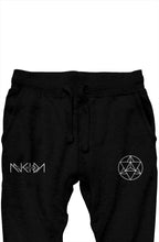 Load image into Gallery viewer, Super Triangle